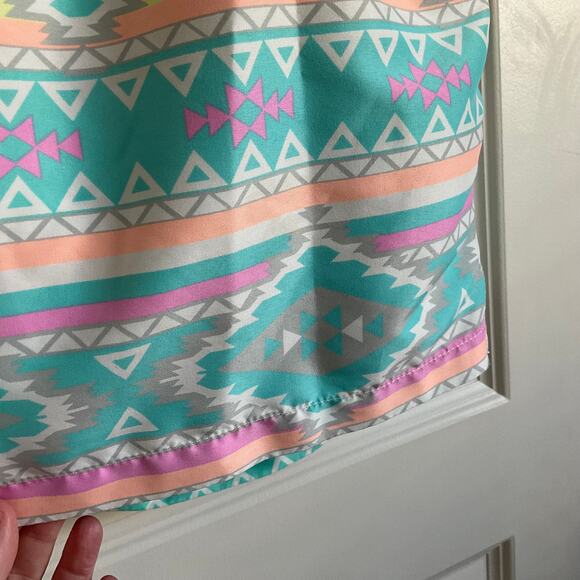 Chubbies Southwestern/Aztec Printed 90s Style Swim Trunks - Size Small - Picture 2 of 11